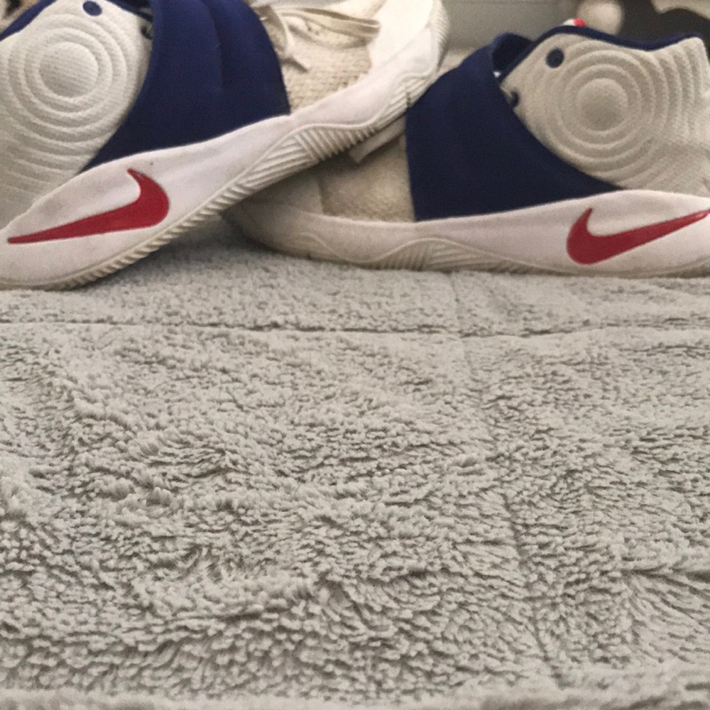 Kyrie basketball shoes